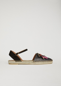Woman shoes