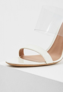 Woman shoes