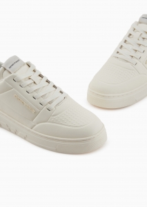 Woman shoes