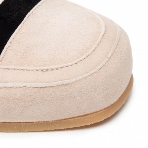 Woman shoes