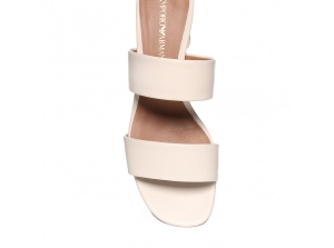 Woman shoes