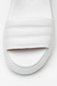 Woman shoes
