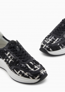 Woman shoes