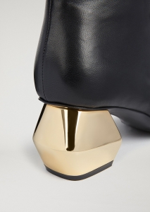 Woman boots