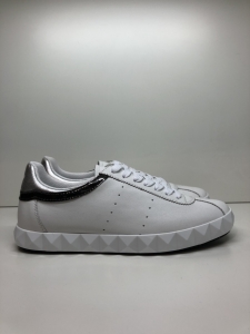 Woman shoes