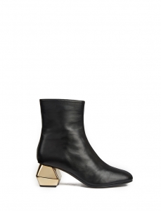Woman boots
