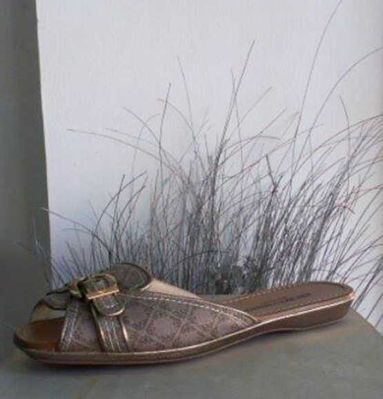 Woman shoes