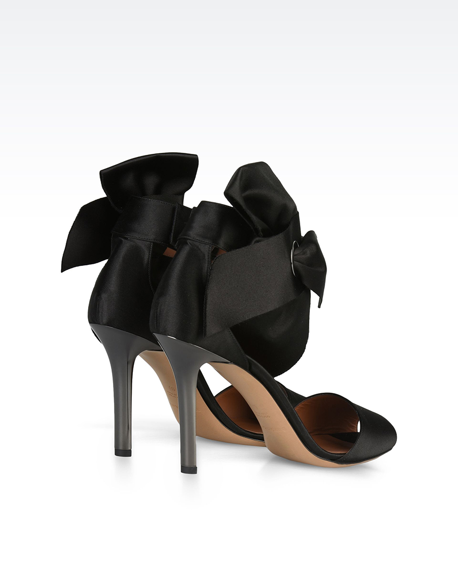 Woman shoes