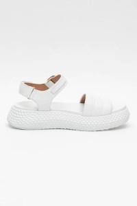 Woman shoes