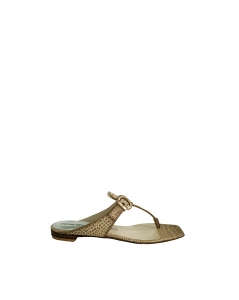 Woman shoes
