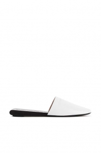 Woman shoes