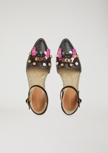 Woman shoes