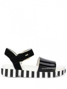 Woman shoes
