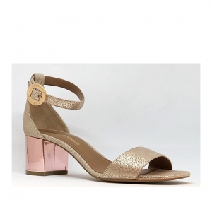 Woman shoes